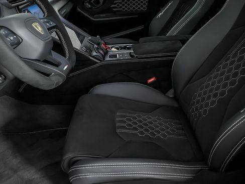 Used 2024 Lamborghini Urus Performante image 22