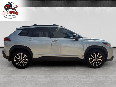 Used 2025 Toyota Corolla Cross AWD Hybrid image 6