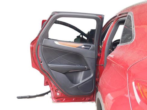 Used 2015 Lincoln MKC Base w/ Equipment Group 101A Select image 29