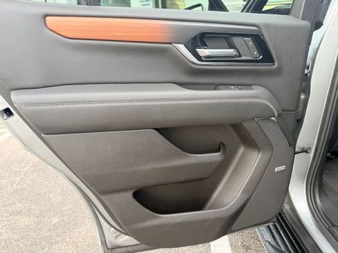 Certified 2025 GMC Yukon Denali image 14