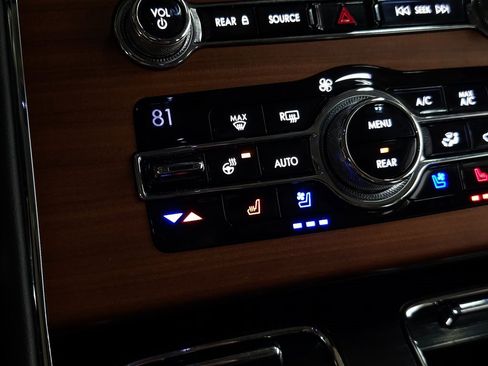 Used 2020 Lincoln Aviator Reserve w/ Equipment Group 202A image 34