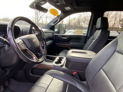 Used 2022 Chevrolet Silverado 2500 High Country w/ Z71 Off-Road Package image 30