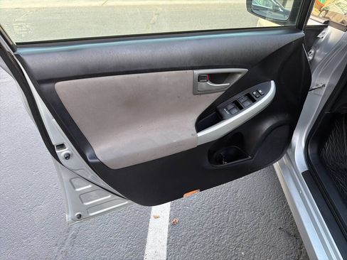 Used 2013 Toyota Prius Two image 6