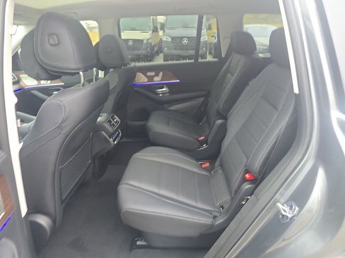 New 2026 Mercedes-Benz GLS 450 4MATIC image 25