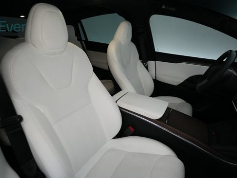 Used 2023 Tesla Model X AWD/4WD image 23