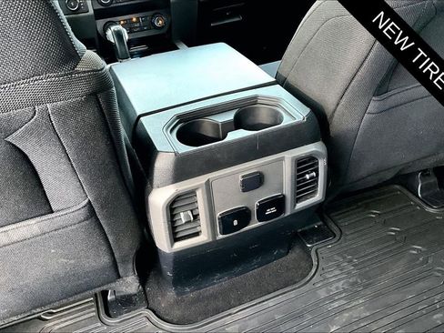 Used 2020 Ford F150 Raptor image 11