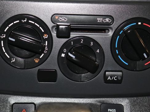 Used 2020 Nissan NV200 S w/ Back Door Glass Package image 42