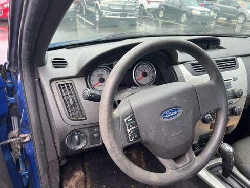 Used 2011 Ford Focus SE image 11