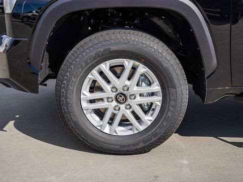 New 2026 Toyota Tundra SR5 image 7