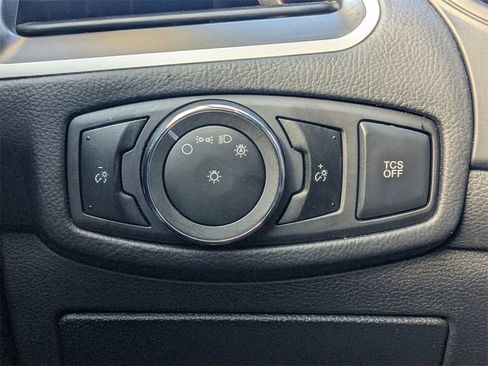 Used 2024 Ford Edge SEL image 22