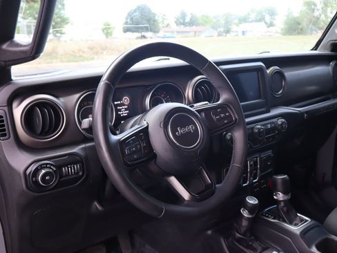 Used 2019 Jeep Wrangler Unlimited Sport S AWD/4WD image 15