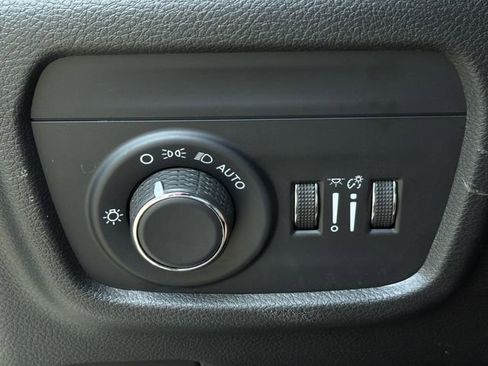 Used 2024 Jeep Grand Cherokee L Laredo image 32