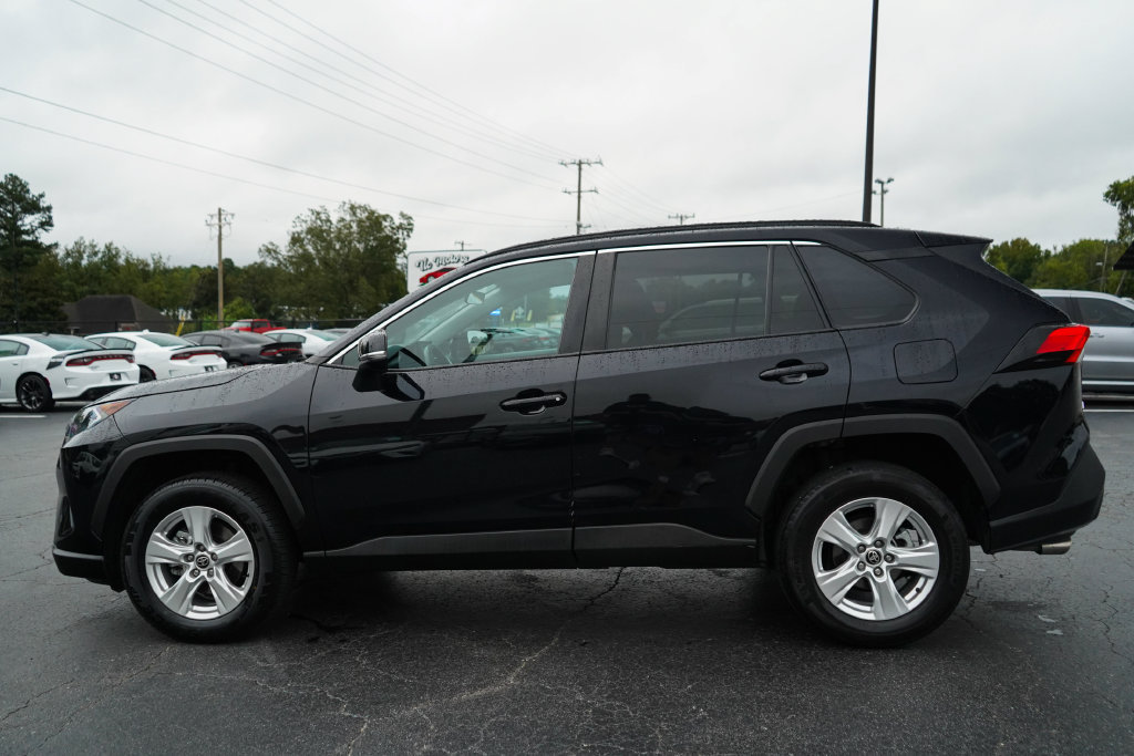 Used 2021 Toyota RAV4 XLE FWD image 24