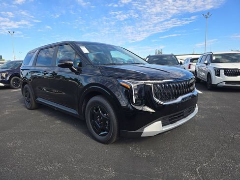 New 2026 Kia Carnival image 2