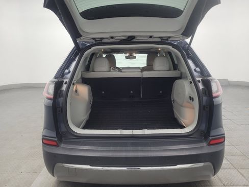 Used 2020 Jeep Cherokee Limited FWD image 29