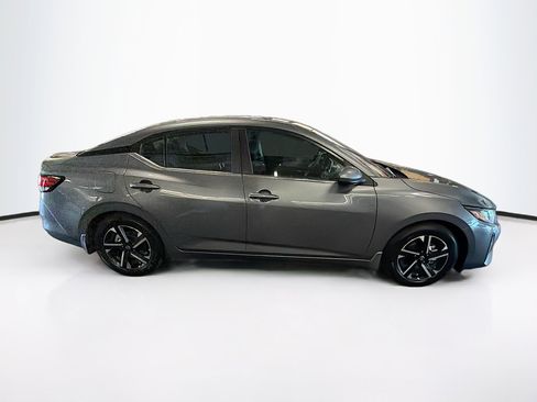 Used 2024 Nissan Sentra SV FWD image 10
