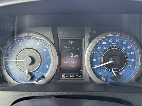 Used 2017 Toyota Sienna FWD image 23
