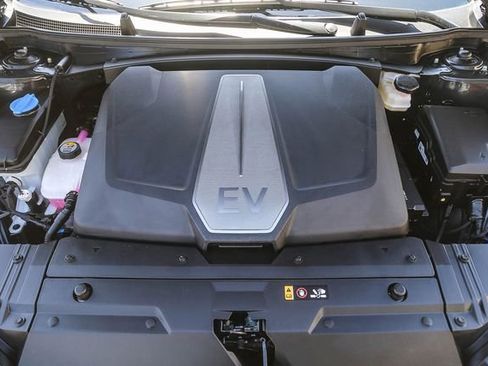 Certified 2024 Kia EV6 Light RWD image 27