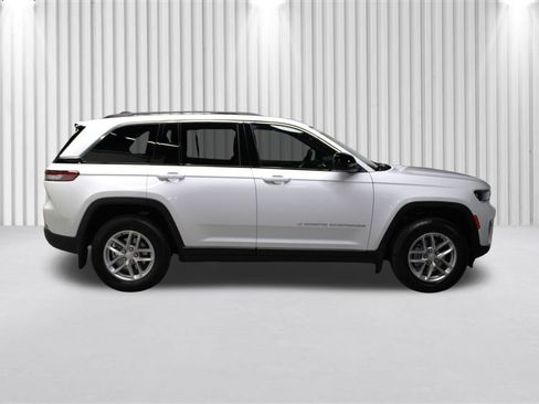 New 2025 Jeep Grand Cherokee Laredo X w/ Luxury Tech Group I image 2