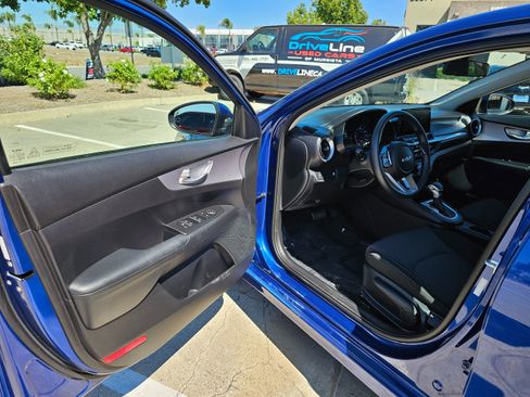 Used 2024 Kia Forte LXS image 17