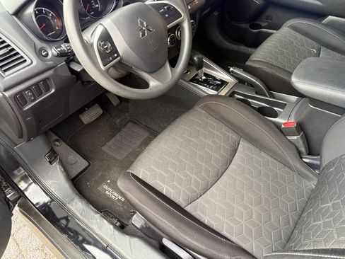 Used 2025 Mitsubishi Outlander Sport ES AWD/4WD image 12