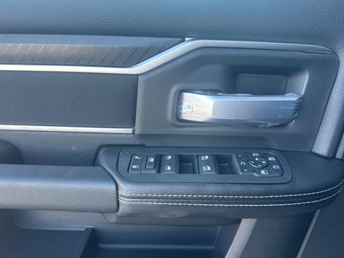 New 2026 RAM 2500 Big Horn AWD/4WD image 10