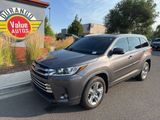 Used 2017 Toyota Highlander Limited image 3