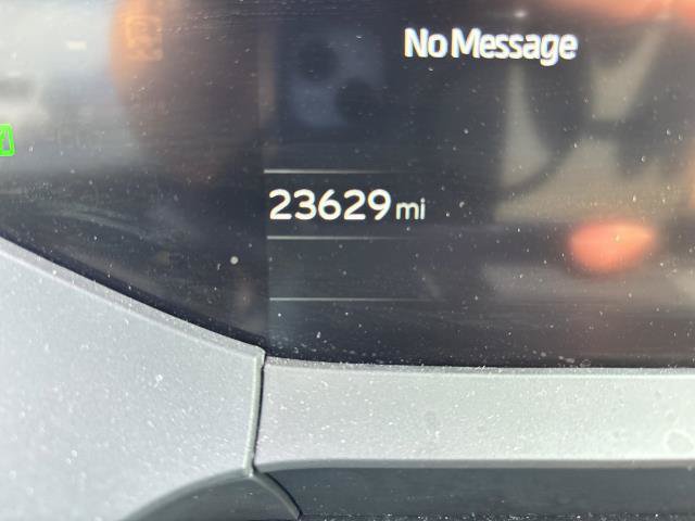 Certified 2025 Toyota Prius LE FWD image 3