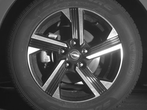 Used 2024 Nissan Sentra SV FWD image 9