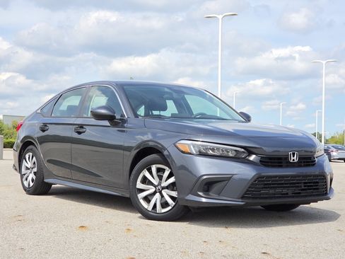 Used 2023 Honda Civic LX image 2