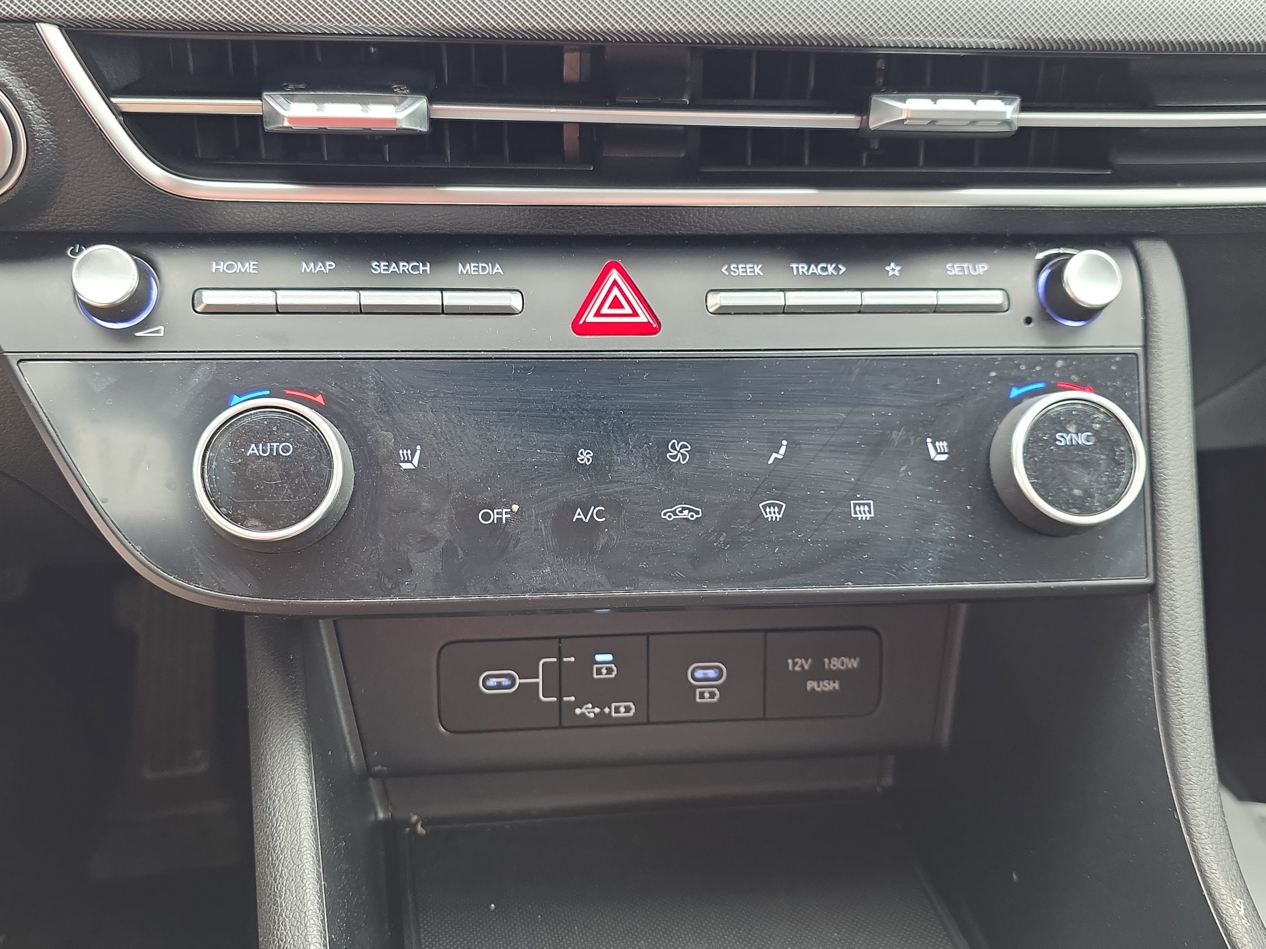 Used 2025 Hyundai Sonata SEL FWD image 11
