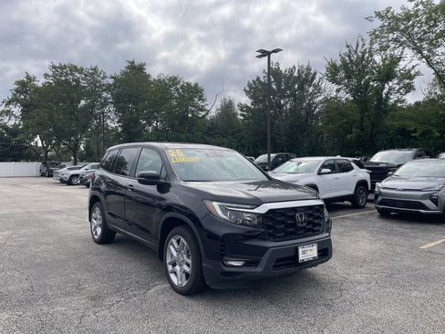 Used 2025 Honda Passport EX-L image 5