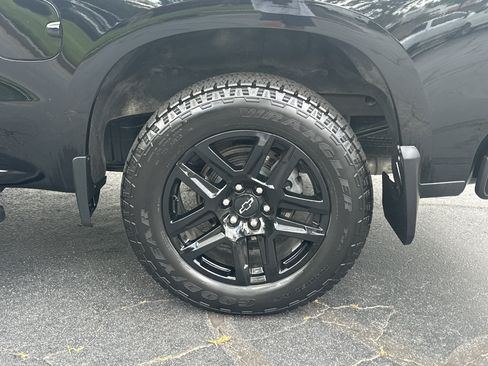 Used 2024 Chevrolet Silverado 1500 RST AWD/4WD image 18