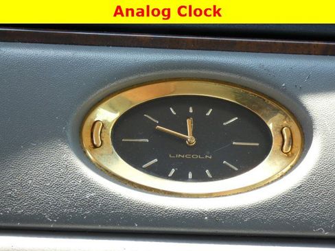 Used 2001 Lincoln Town Car Cartier image 20