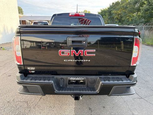 Used 2022 GMC Canyon Elevation w/ Elevation Premium Package AWD/4WD image 3