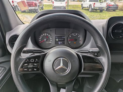 Used 2021 Mercedes-Benz Sprinter 2500 w/ Driver Convenience Package image 21