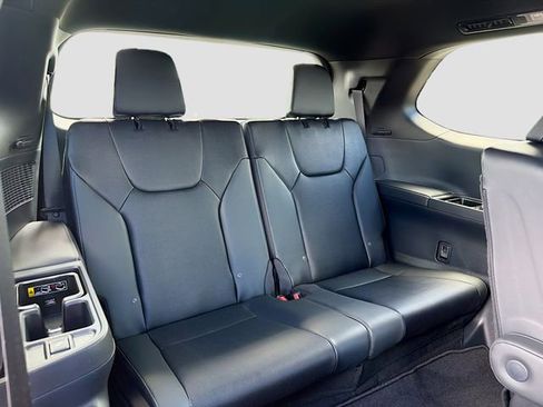 New 2026 Lexus TX 500h AWD image 22