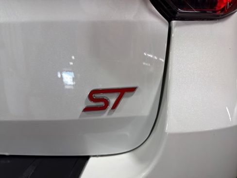 Certified 2025 Ford Explorer ST AWD/4WD image 35