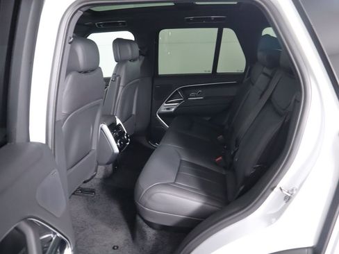 New 2026 Land Rover Range Rover SE image 22