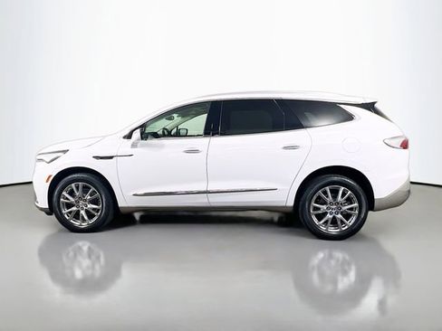 Used 2023 Buick Enclave Essence w/ Experience Buick Package image 6