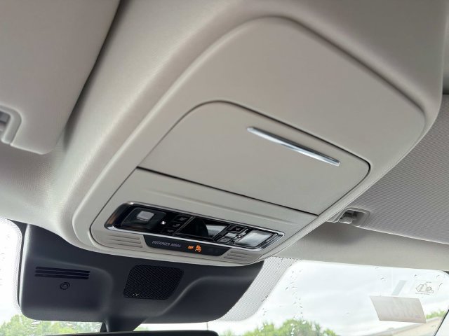 New 2026 Lincoln Navigator Premiere AWD/4WD image 30