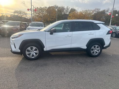 Used 2023 Toyota RAV4 LE image 4