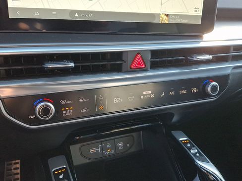 New 2025 Kia Sorento SX Prestige image 17