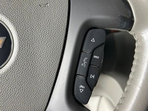 Used 2010 Chevrolet Suburban LT AWD/4WD image 20