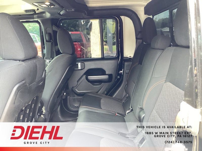 Used 2021 Jeep Gladiator Mojave AWD/4WD image 17