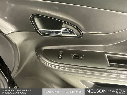 Used 2019 Buick Encore Sport Touring FWD image 21