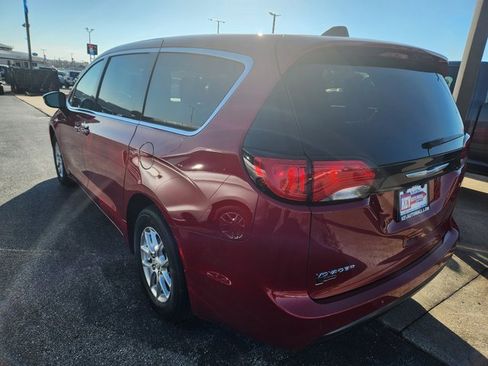 New 2026 Chrysler Voyager LX image 3