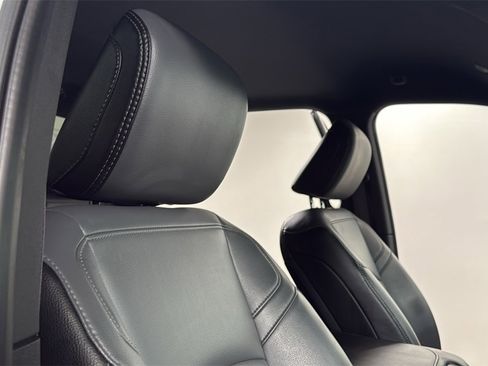 Used 2022 RAM 2500 Tradesman w/ Chrome Appearance Group image 19