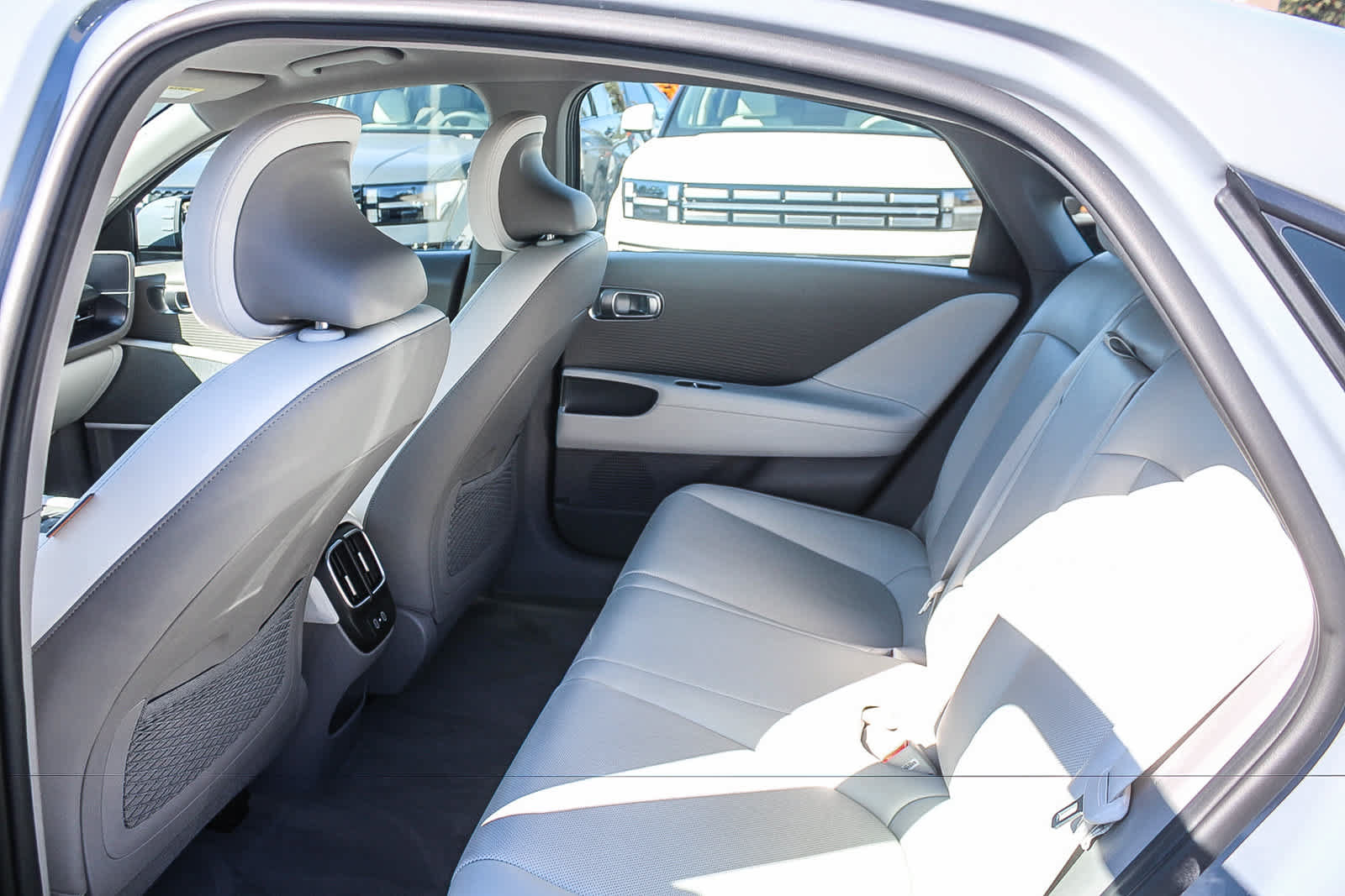 Certified 2023 Hyundai Ioniq 6 SEL AWD/4WD image 23