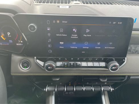 Used 2024 Chevrolet Colorado ZR2 w/ ZR2 Convenience Package III image 19